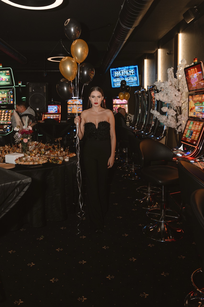 Diwienn Slot Club Grand Opening — photo 43