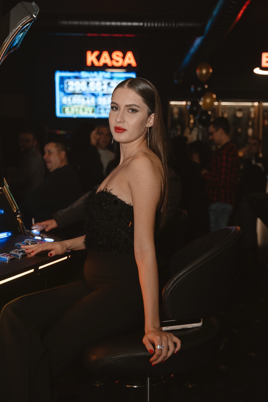 Diwienn Slot Club Grand Opening — photo 68
