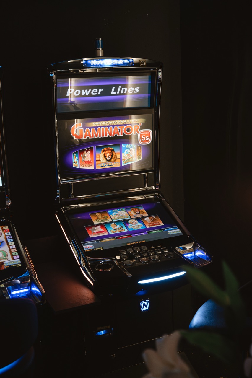 Diwienn Slot Club Grand Opening — photo 8