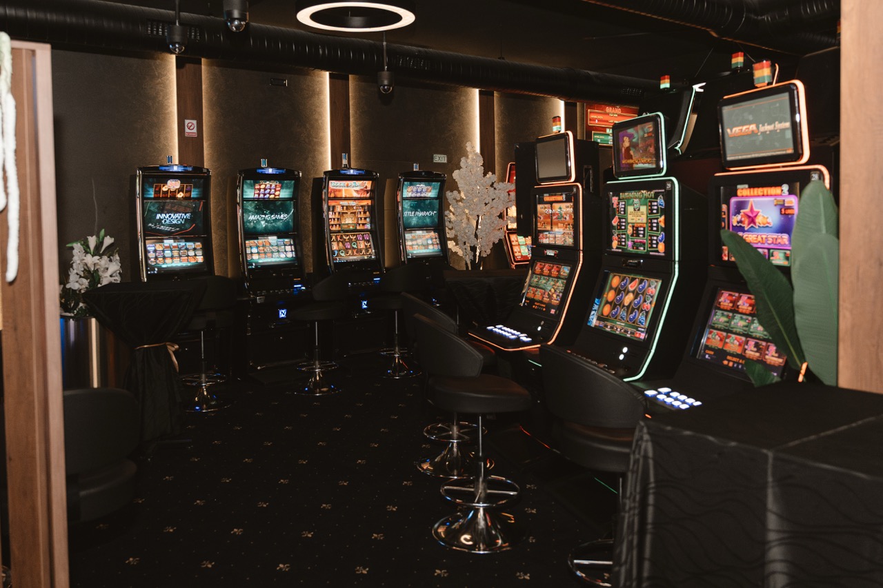 Diwienn Slot Club Grand Opening — photo 16