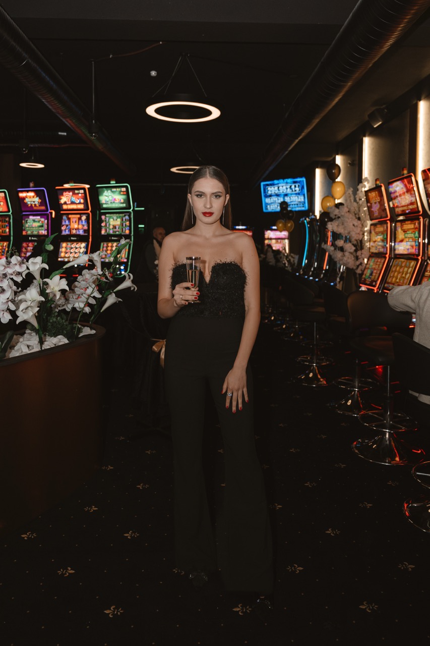 Diwienn Slot Club Grand Opening — photo 25