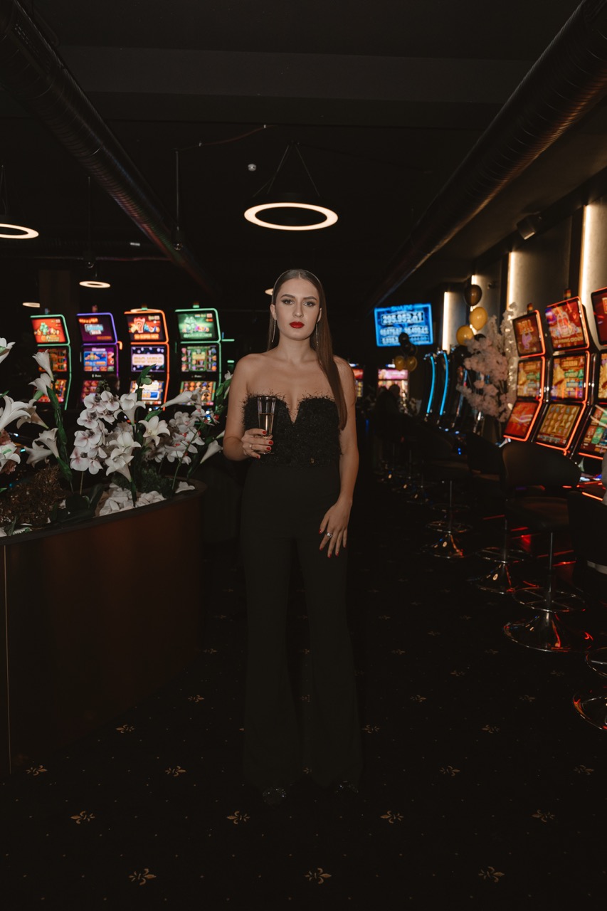 Diwienn Slot Club Grand Opening — photo 27