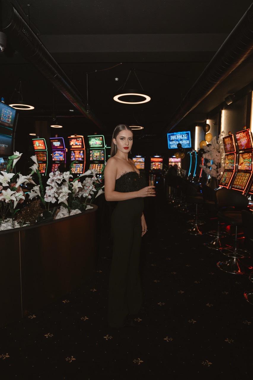 Diwienn Slot Club Grand Opening — photo 28