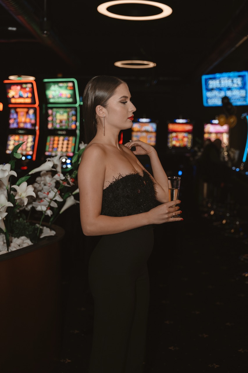 Diwienn Slot Club Grand Opening — photo 29