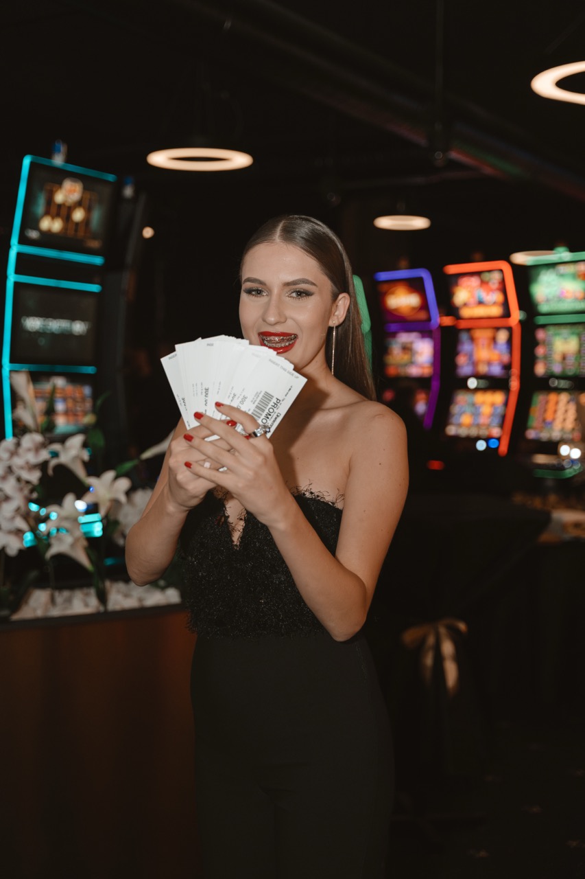 Diwienn Slot Club Grand Opening — photo 31