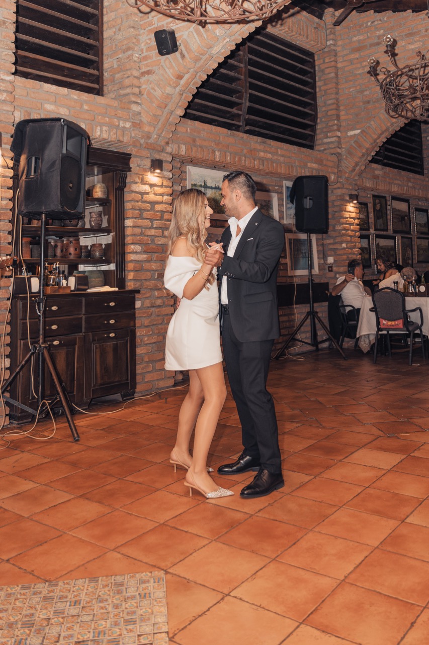 Elena & Chirko — photo 60