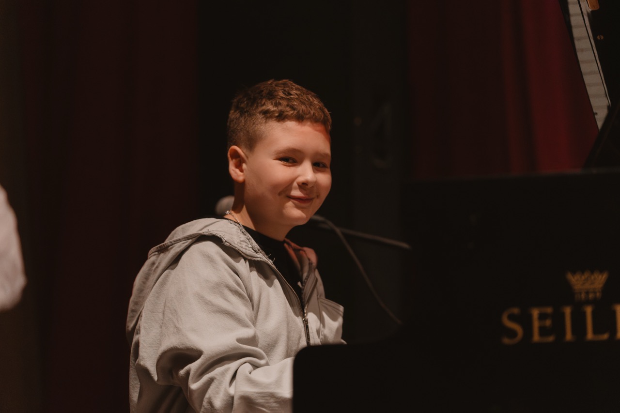Red Cross Concert — photo 19