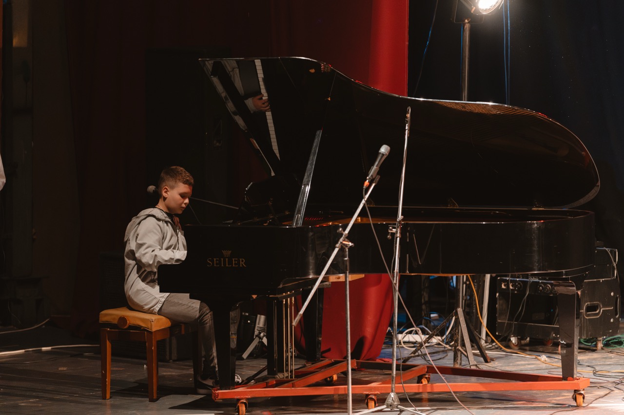 Red Cross Concert — photo 20