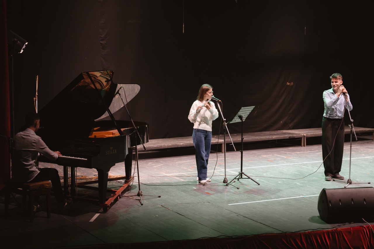 Red Cross Concert — photo 32