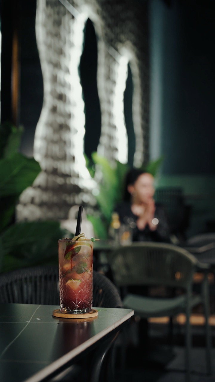 Head-turning cocktails